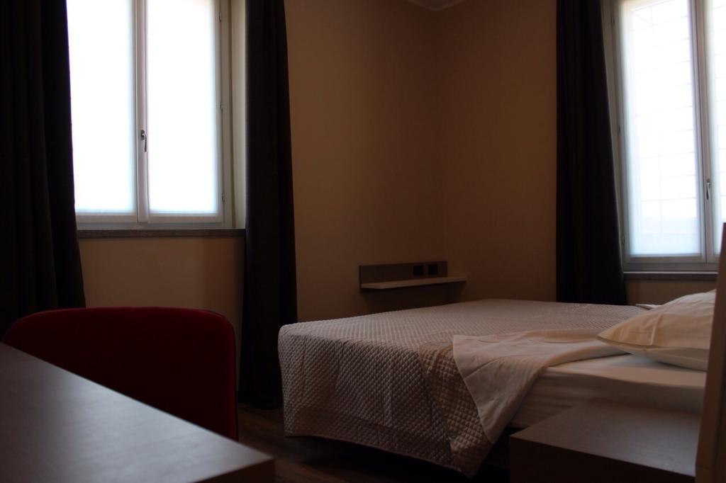 Locanda Ai Due Orsi Milan Bagian luar foto
